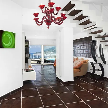 Amore Rentals - Casa Augusta A *