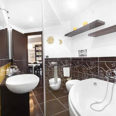 - Casa Augusta A *