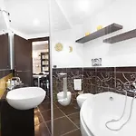- Casa Augusta A *