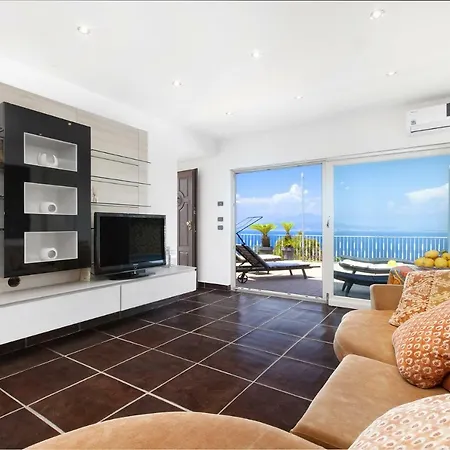 - Casa Augusta A Ferienhaus *