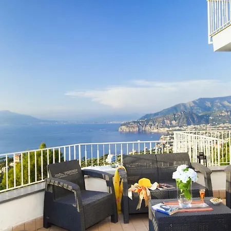 Amore Rentals - Casa Augusta A * Sorrento