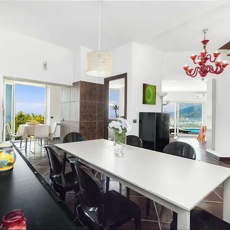 Amore Rentals - Casa Augusta A Holiday home Sorrento
