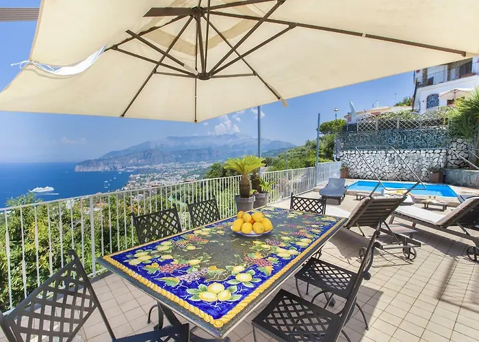 - Casa Augusta A Semesterbostad *